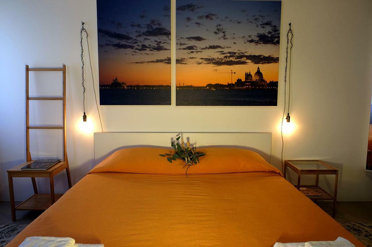 Lively Castello Comfort Room Private Bath & Privacy Венеция Экстерьер фото